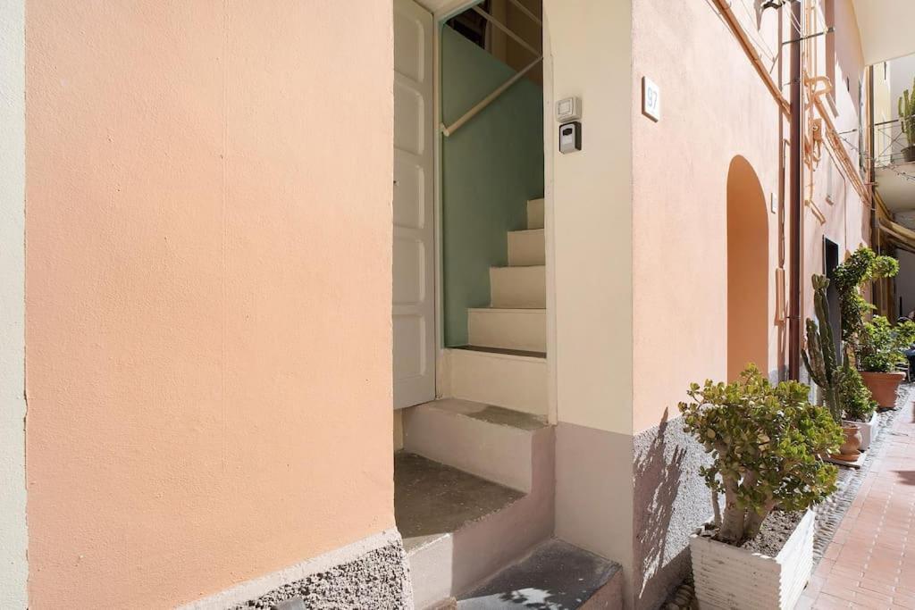Apartamento Casa Della Nonna Teresa Bordighera Exterior foto